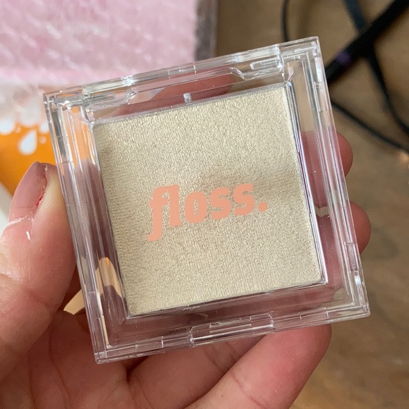 Floss highlighter - Picture 2 of 2